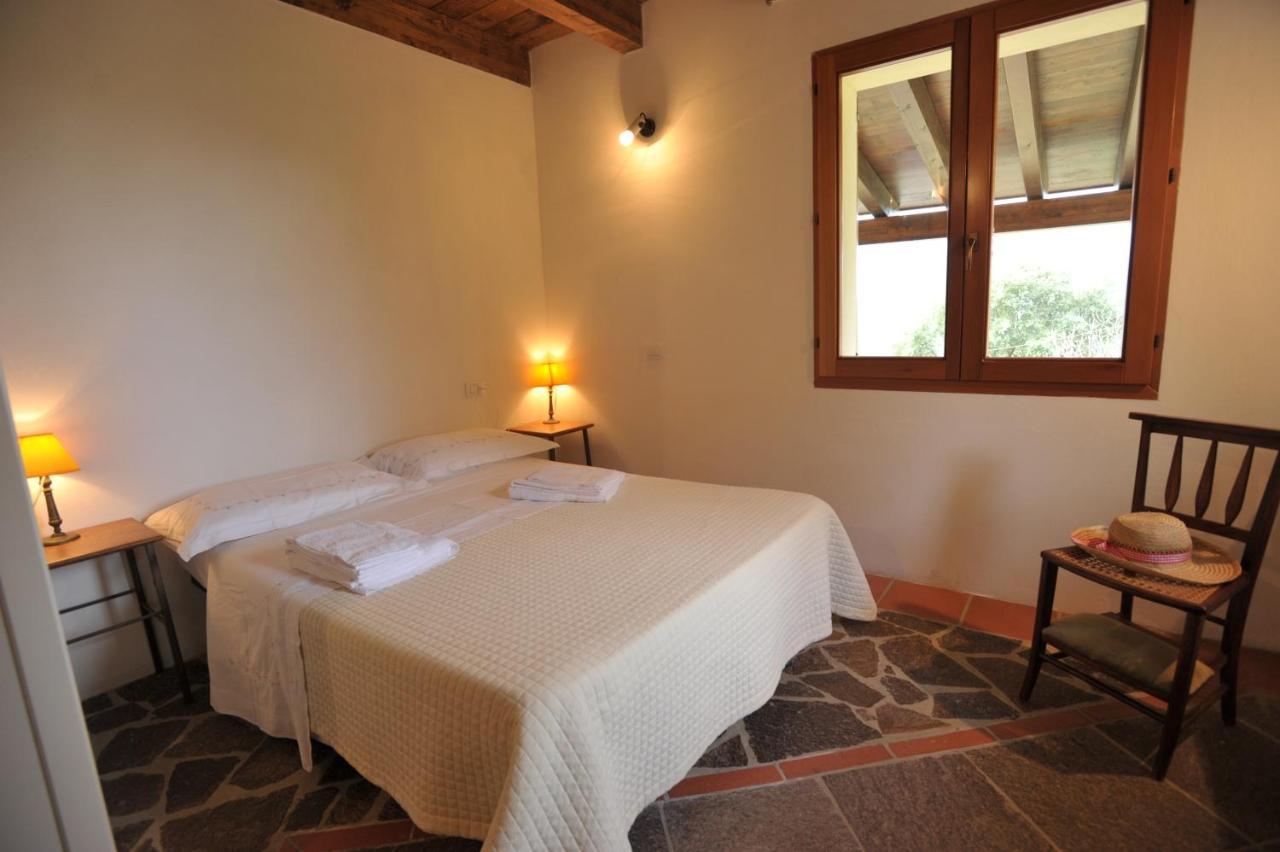 Lierus B&B Gonnosfanadiga Ngoại thất bức ảnh